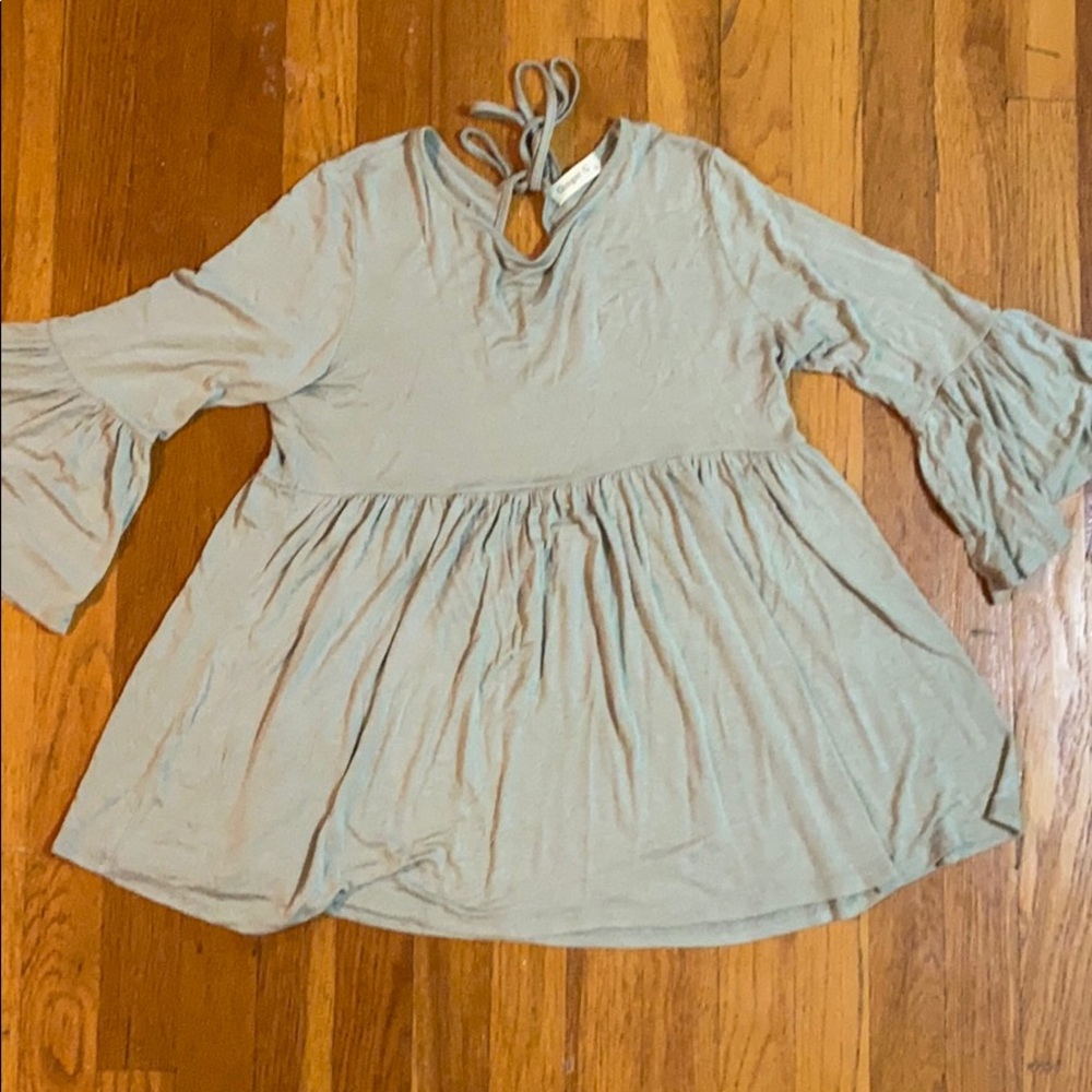 Green Flowy Top